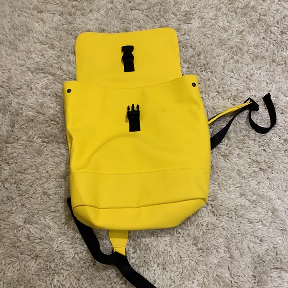 Hunter Medium Backpack - Picture 4 of 7